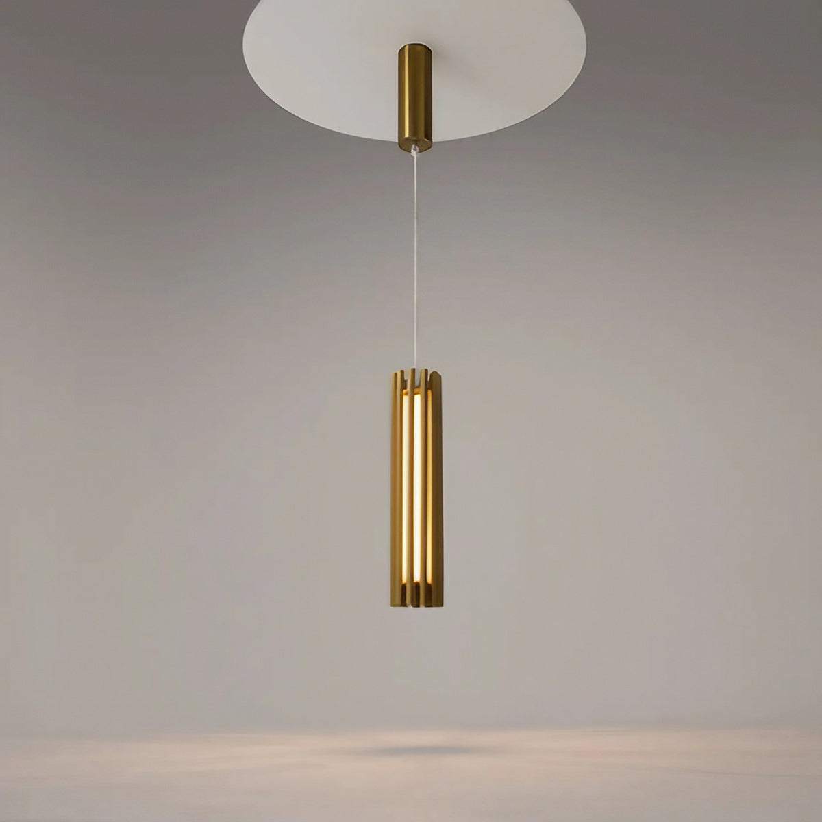 Suspension LED cylindre en verre et acier doré, 13 cm