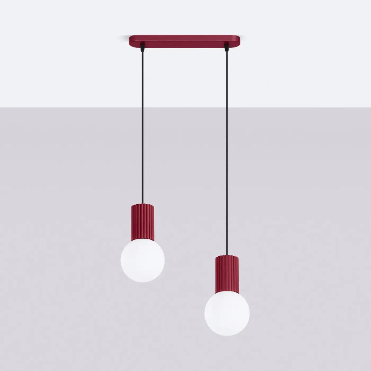 Suspension en rampe à globes de verre opalin, 2 ou 3 lumières G9, bordeaux