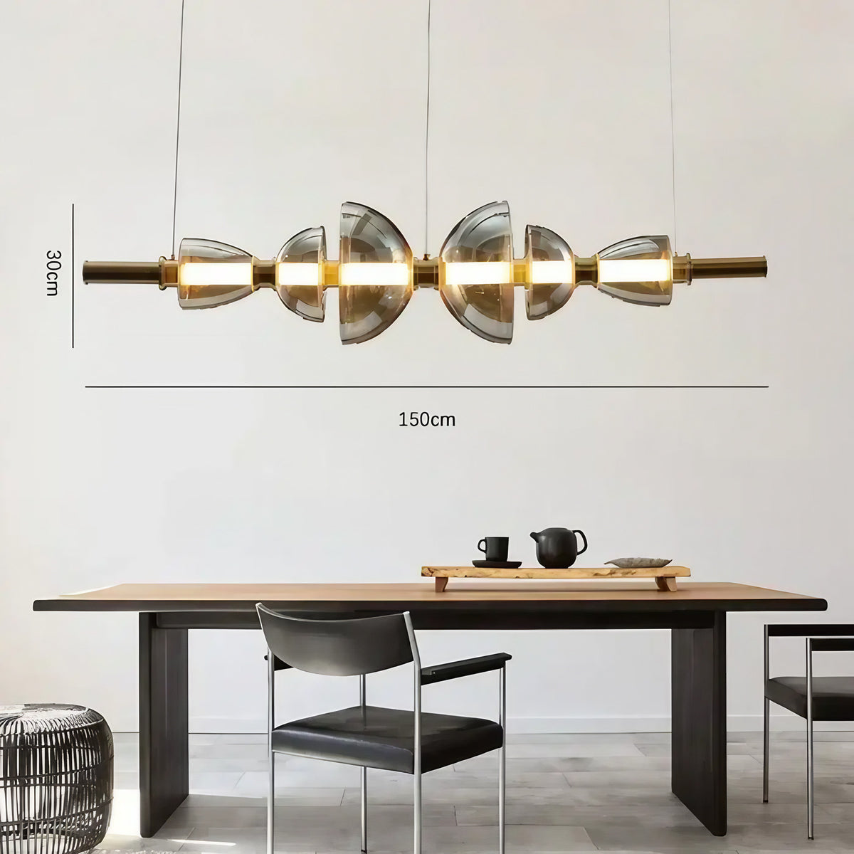 Suspension linéaire en métal doré et verre, pour table à manger