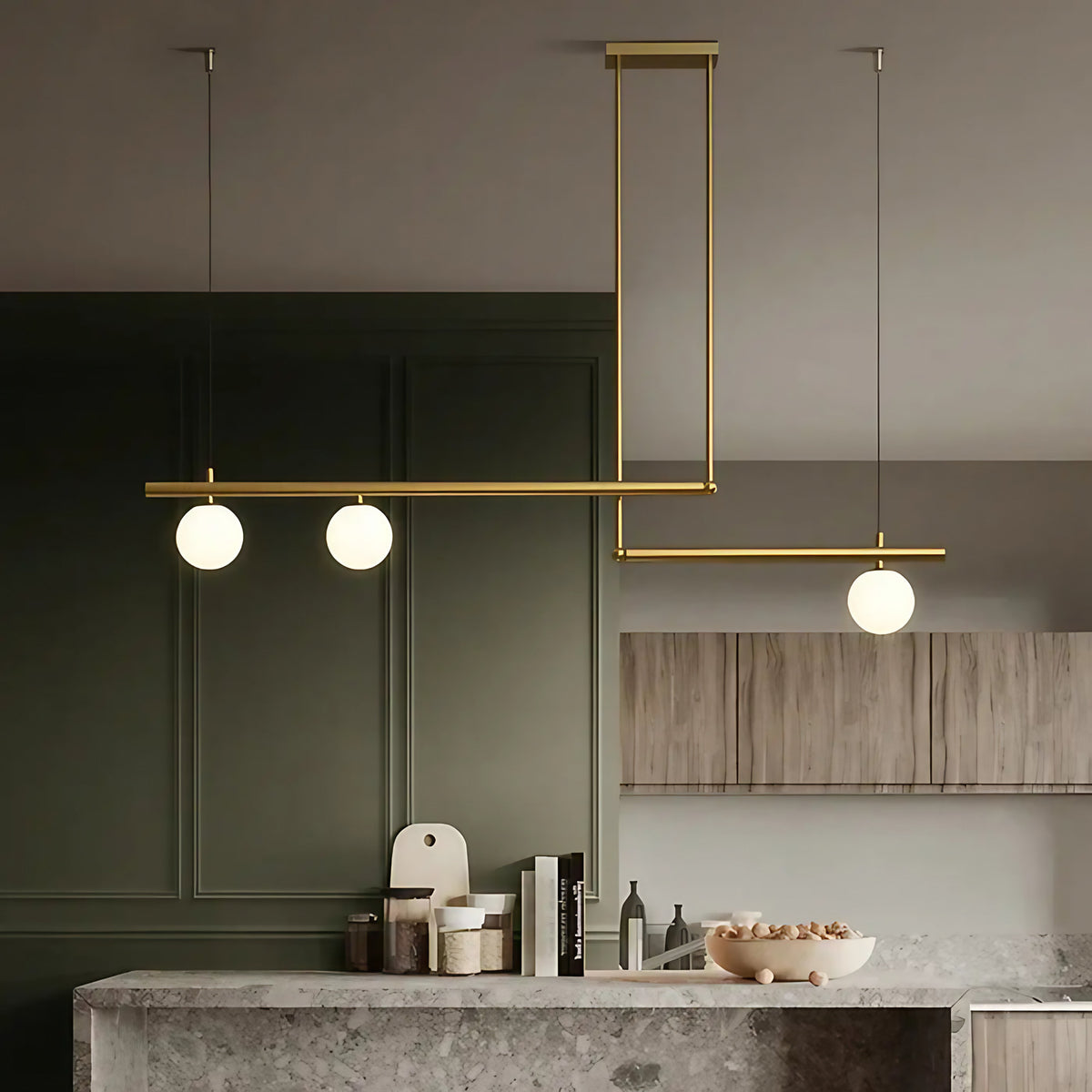 Suspension linéaire dorée à globes de verre, 2 à 4 lumières