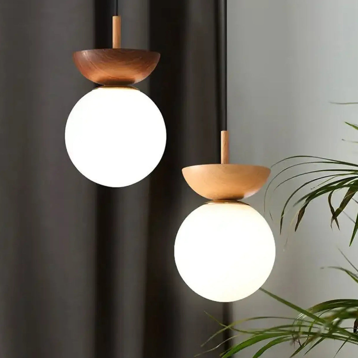 Suspension scandinave à globe en verre opale, beige ou marron