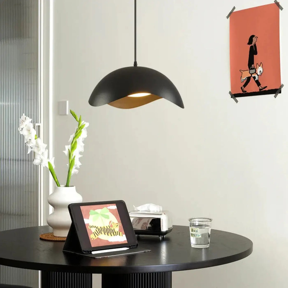 Suspension aux courbes ondulées, blanche ou noire, tailles S et M, noir