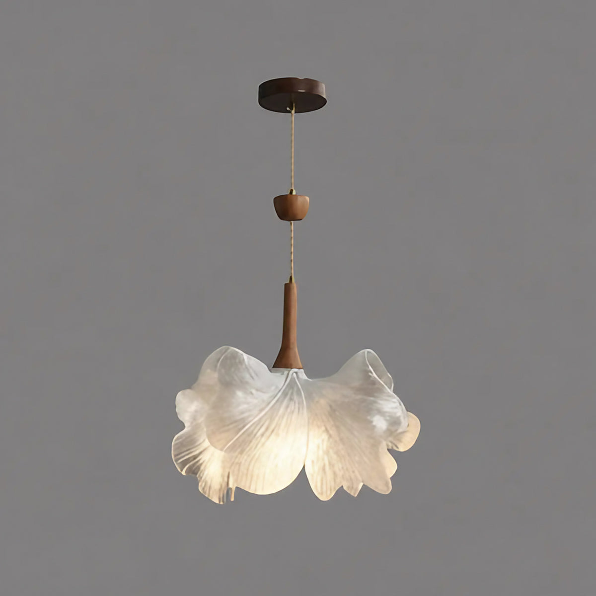 Suspension fleur aux pétales délicats, trois modèles