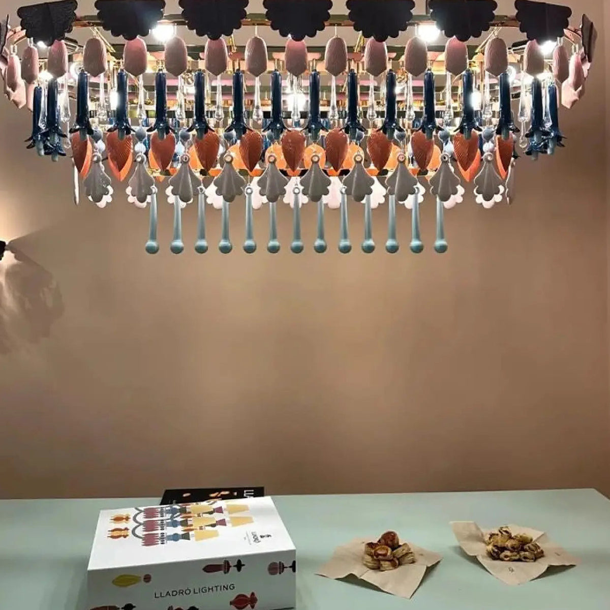 Lustre à pampilles colorées, modèle circulaire ou linéaire