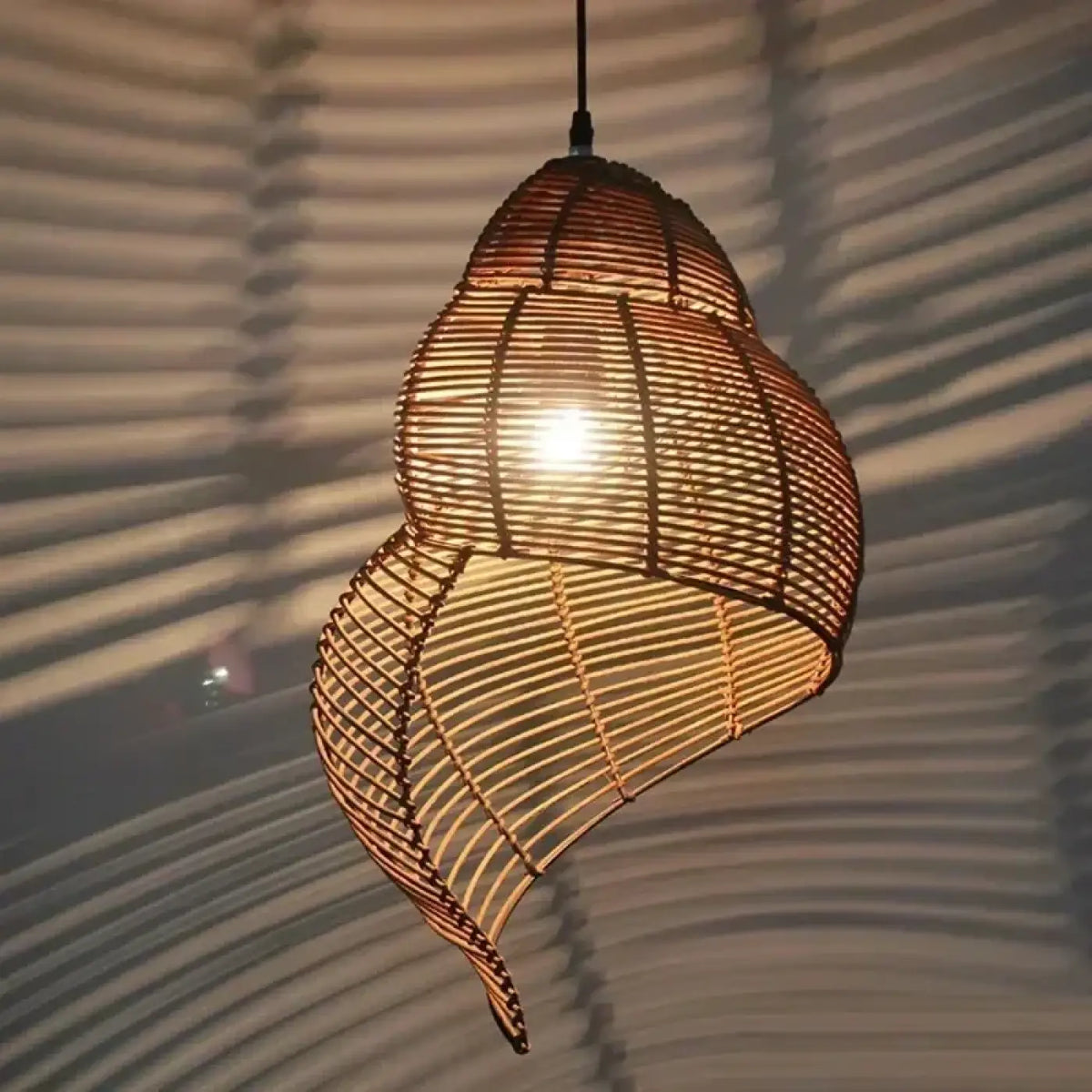 Suspension coquillage en bambou et rotin, tailles S et M