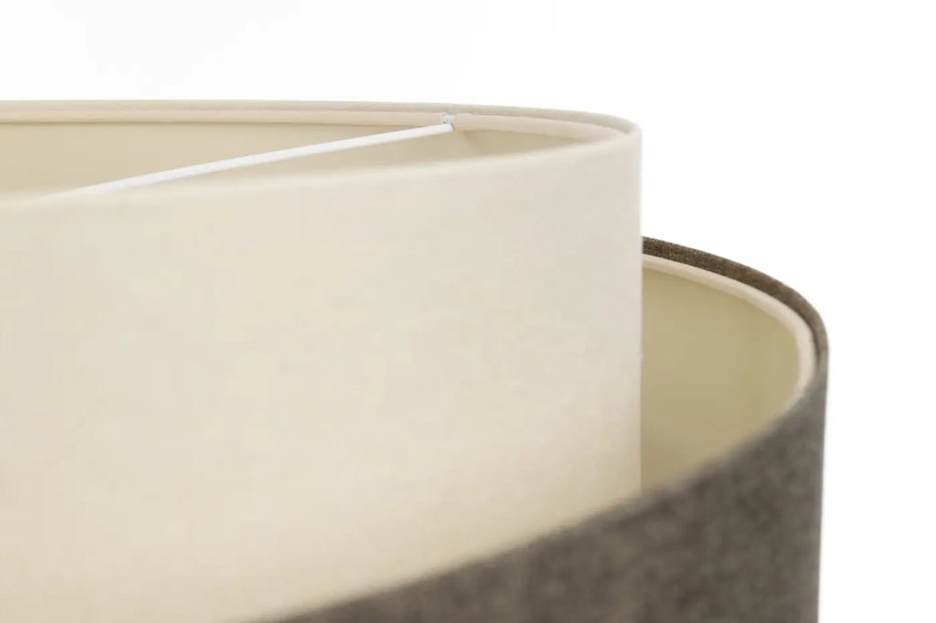 Suspension beige et crème, touches d'écru et de graphite
