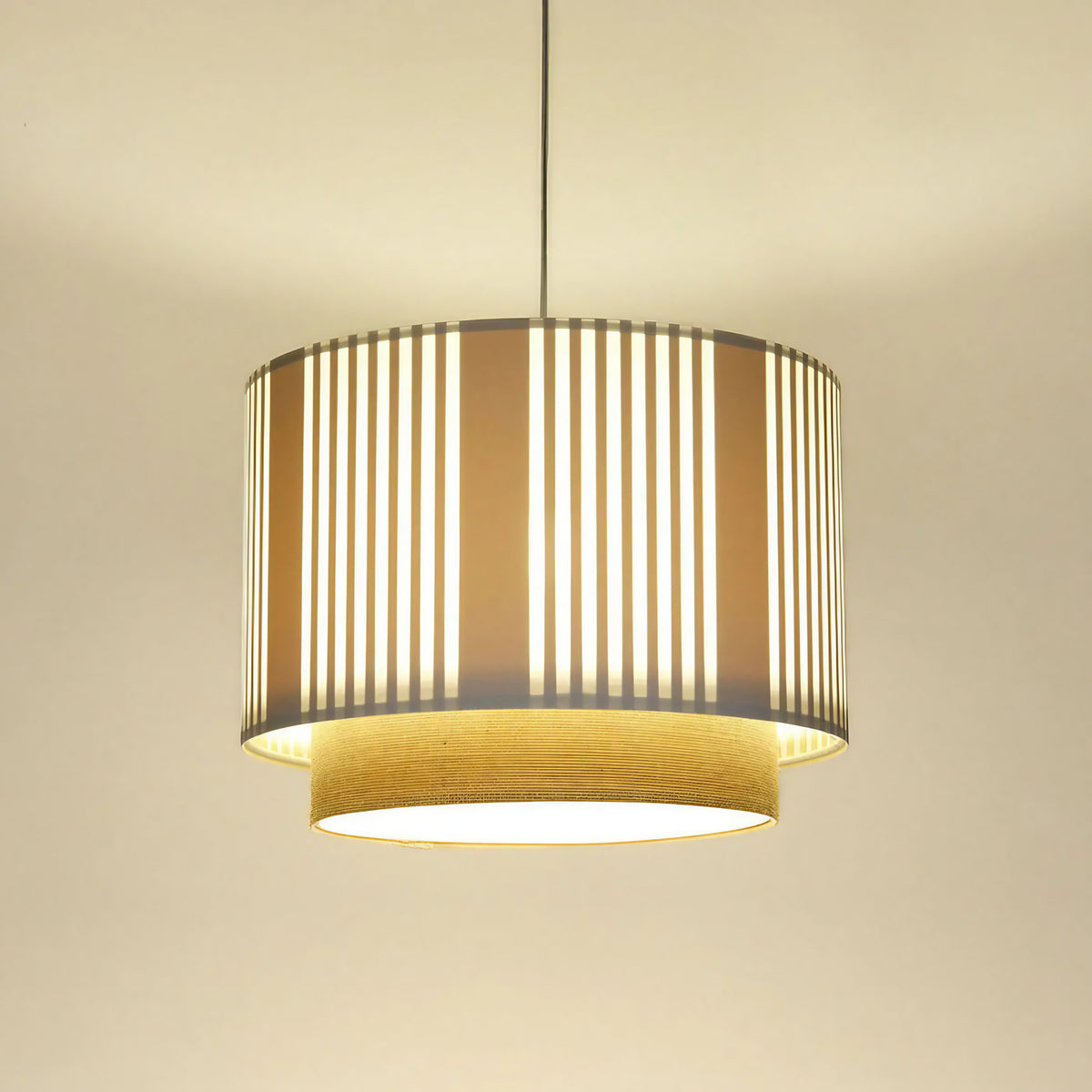 Suspension beige et blanche, finition écrue, tailles S, M, L