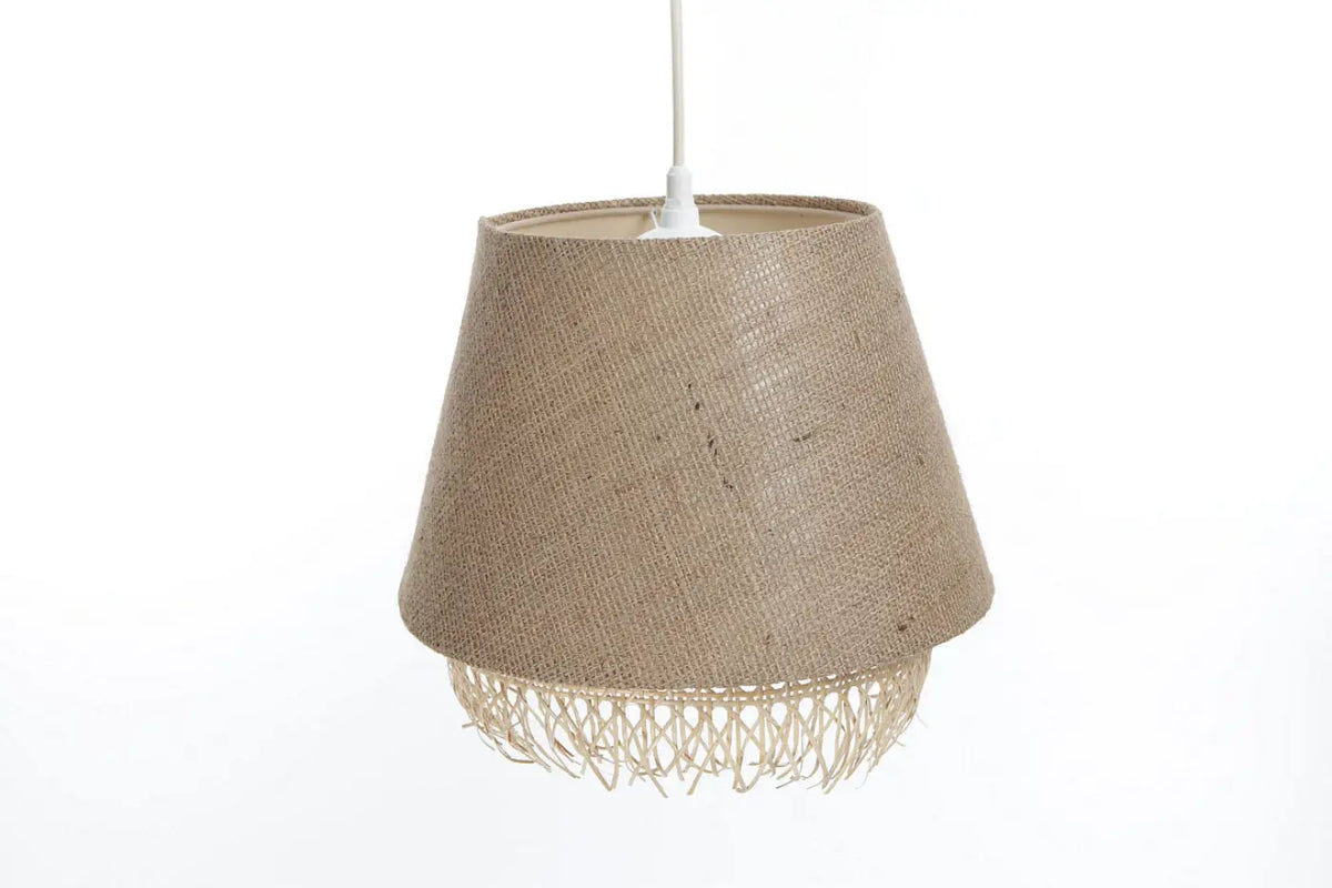 Suspension en rotin, teinte beige, ligne moderne