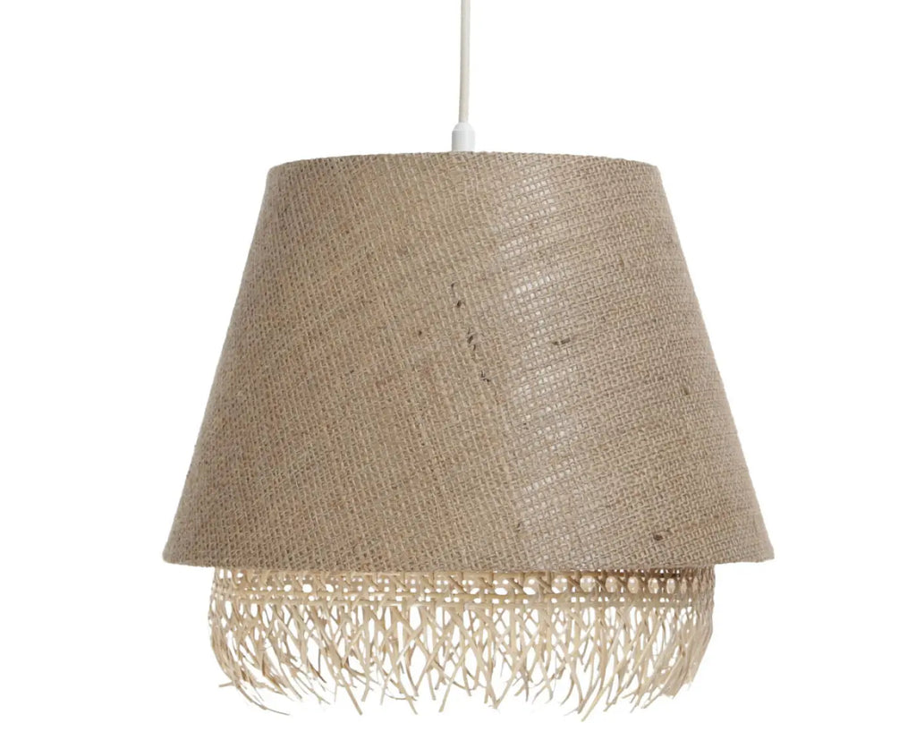 Suspension en rotin, teinte beige, ligne moderne