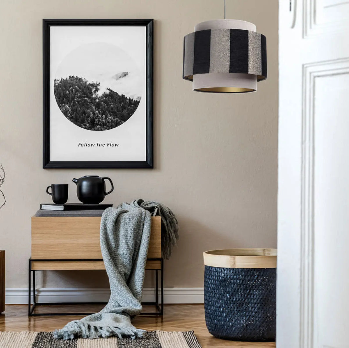 Suspension double cylindre beige, noir et doré, en tissu