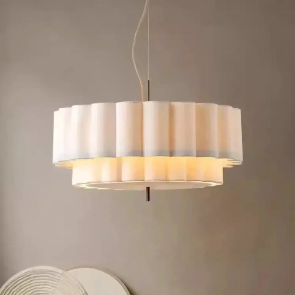 Suspension en forme de cannelé, blanc crème, tailles S et M
