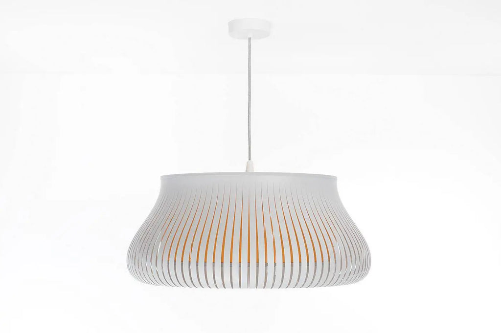 Suspension ajourée blanche et jaune, forme arrondie, tailles S ou M