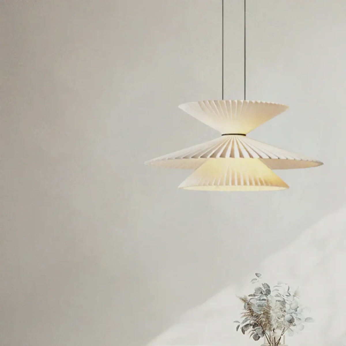 Suspension sculpturale en papier blanc, tailles S ou M