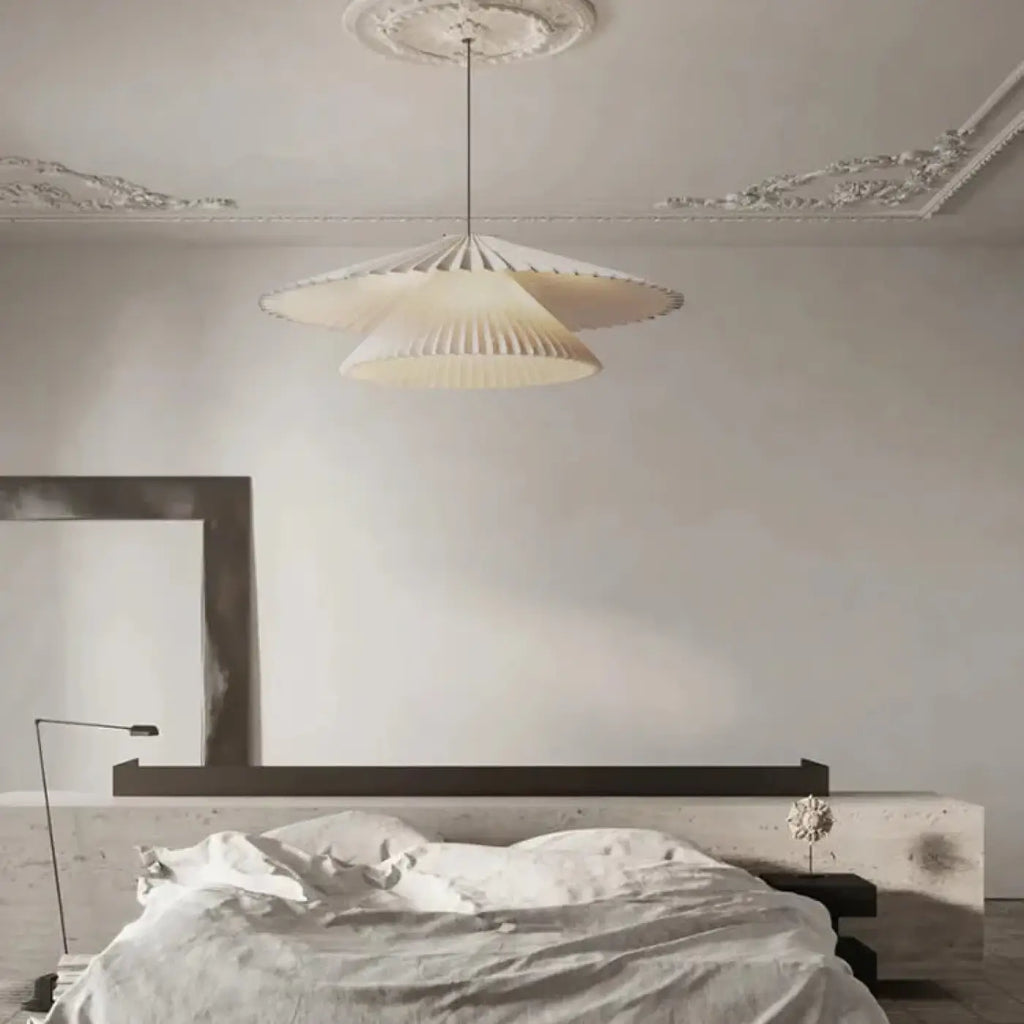 Suspension sculpturale en papier blanc, tailles S ou M