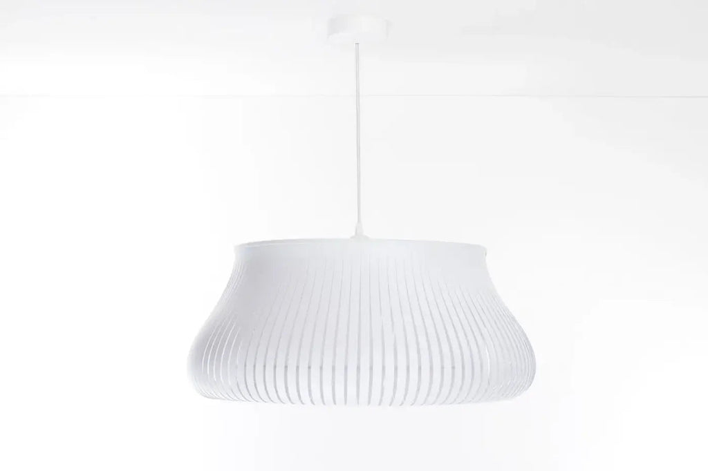 Suspension ronde blanche ajourée, deux tailles S et M