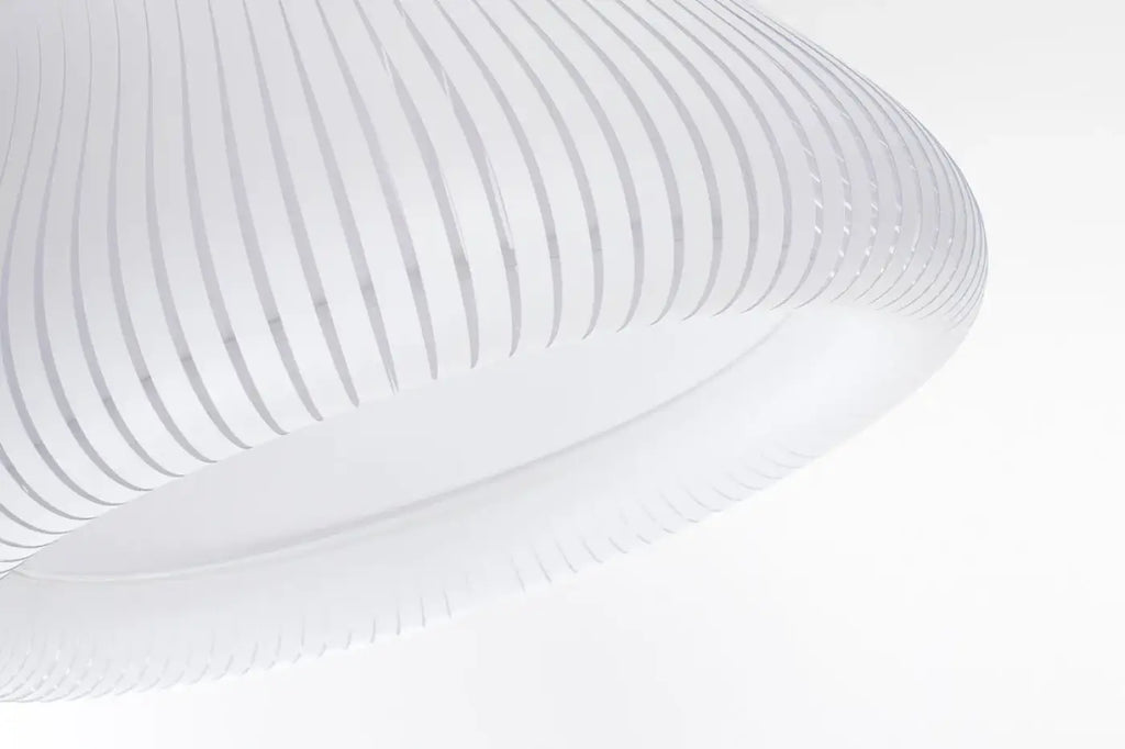 Suspension ronde blanche ajourée, deux tailles S et M