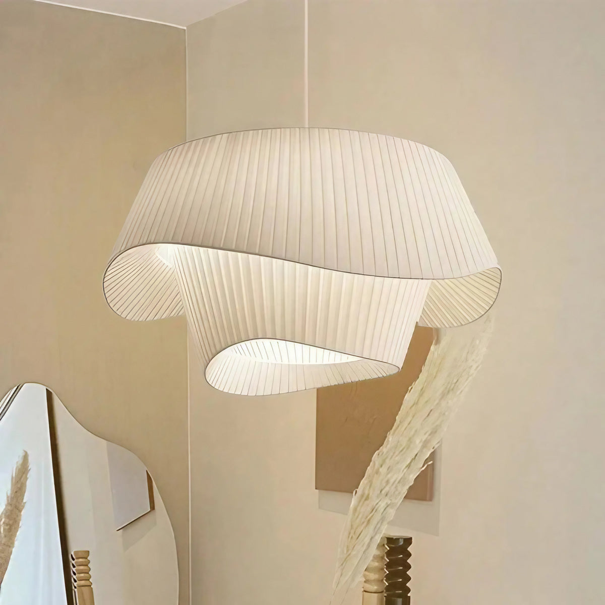 Suspension moderne blanche ou beige pour salle à manger, blanc