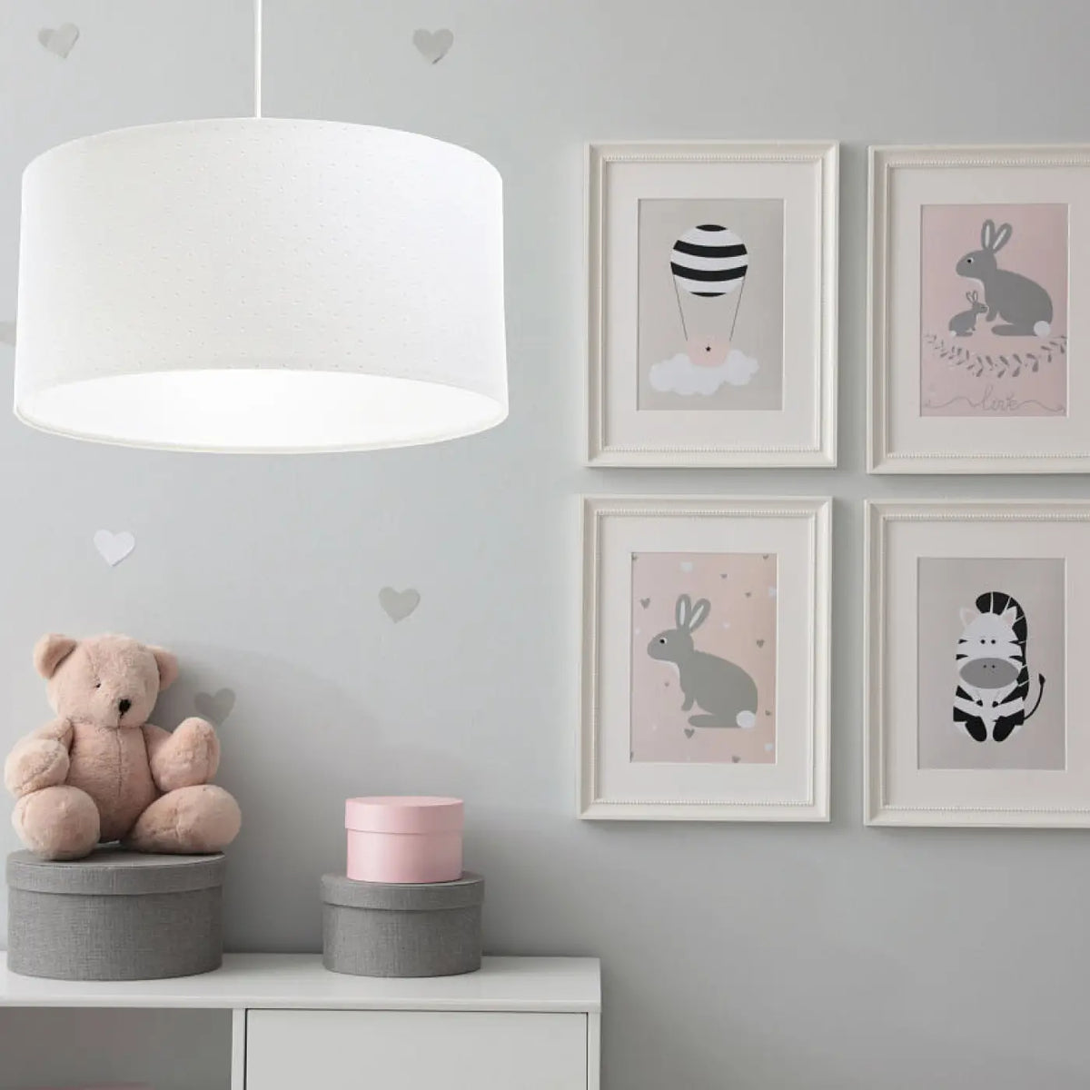 Suspension cylindrique en tissu blanc, style minimaliste