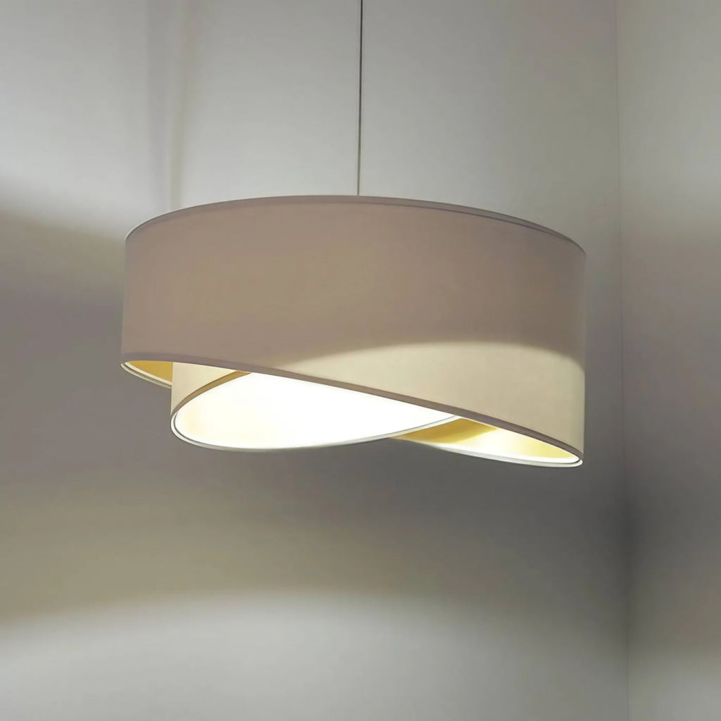 Suspension en tissu blanc à silhouette arrondie