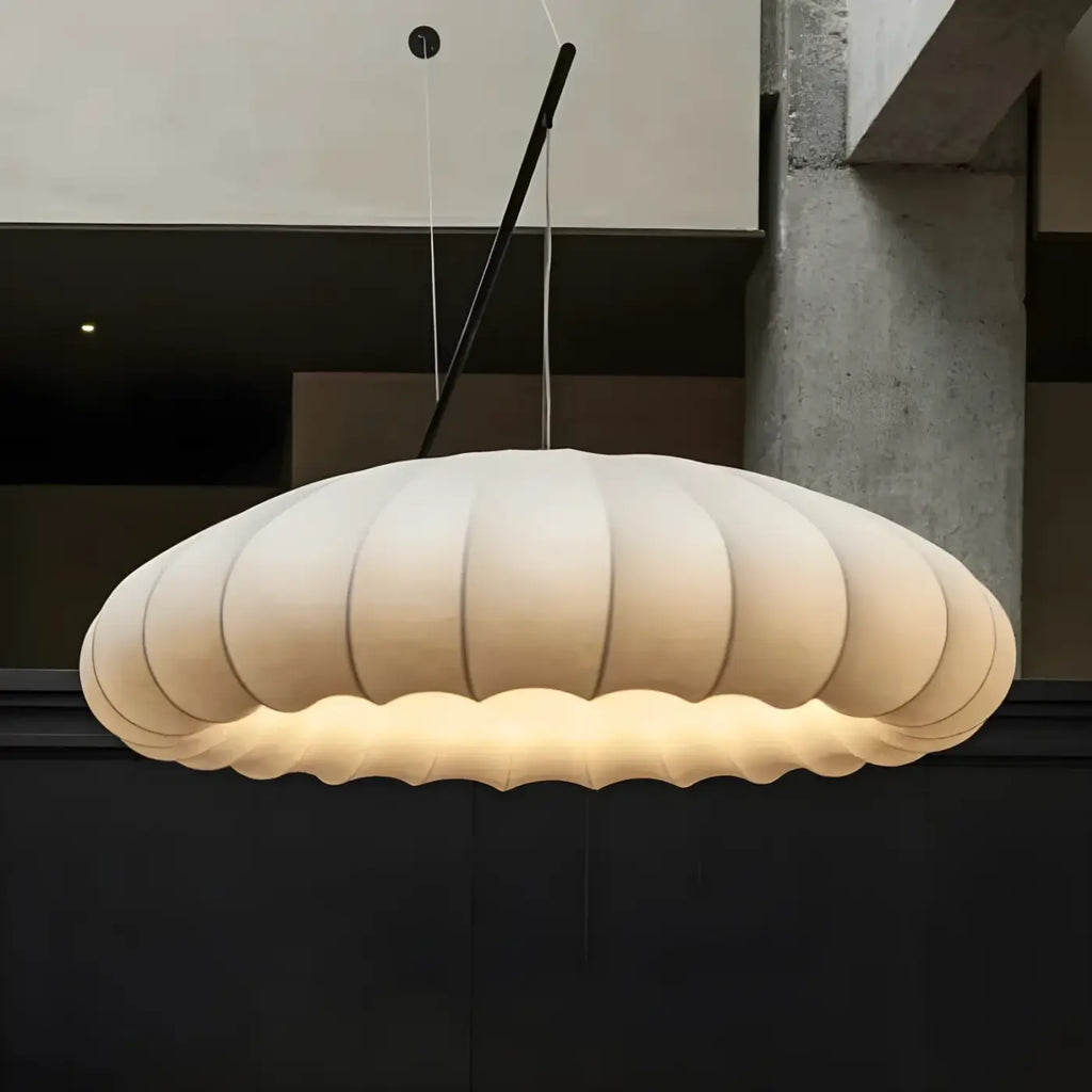 Suspension citrouille blanche aux formes arrondies