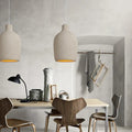 Suspension blanche minimaliste, aspect terre cuite