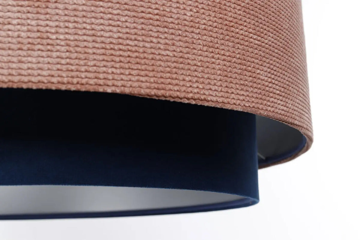 Suspension en tissu bleu marine et rose pâle, touches argentées