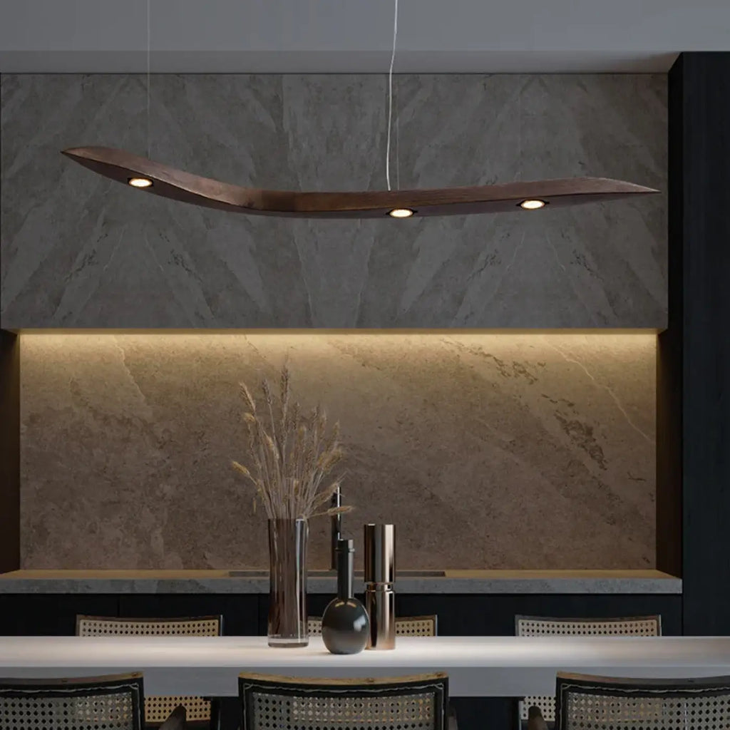 Suspension en bois massif, ligne contemporaine