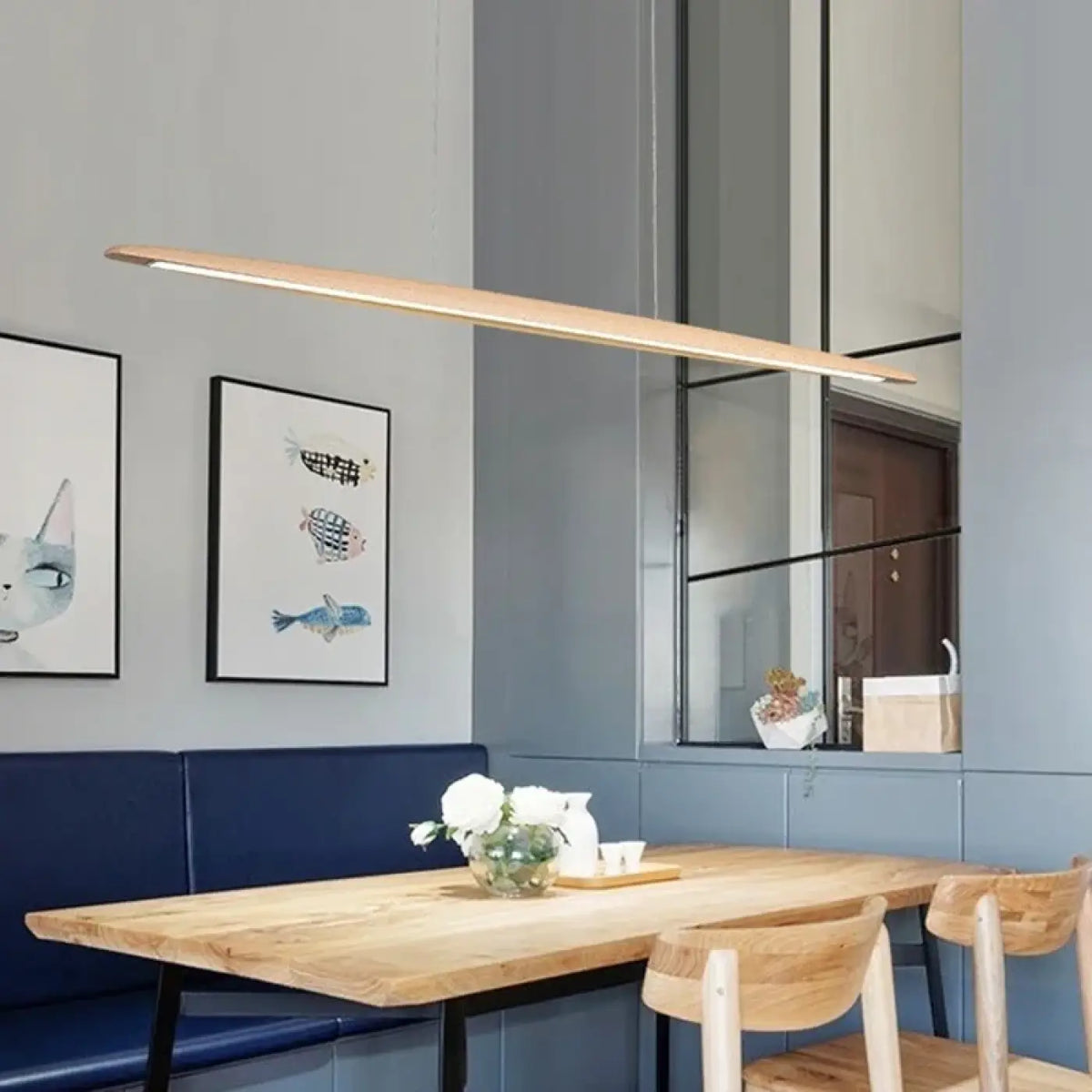 Suspension en bois allongée et minimaliste, marron ou beige, beige