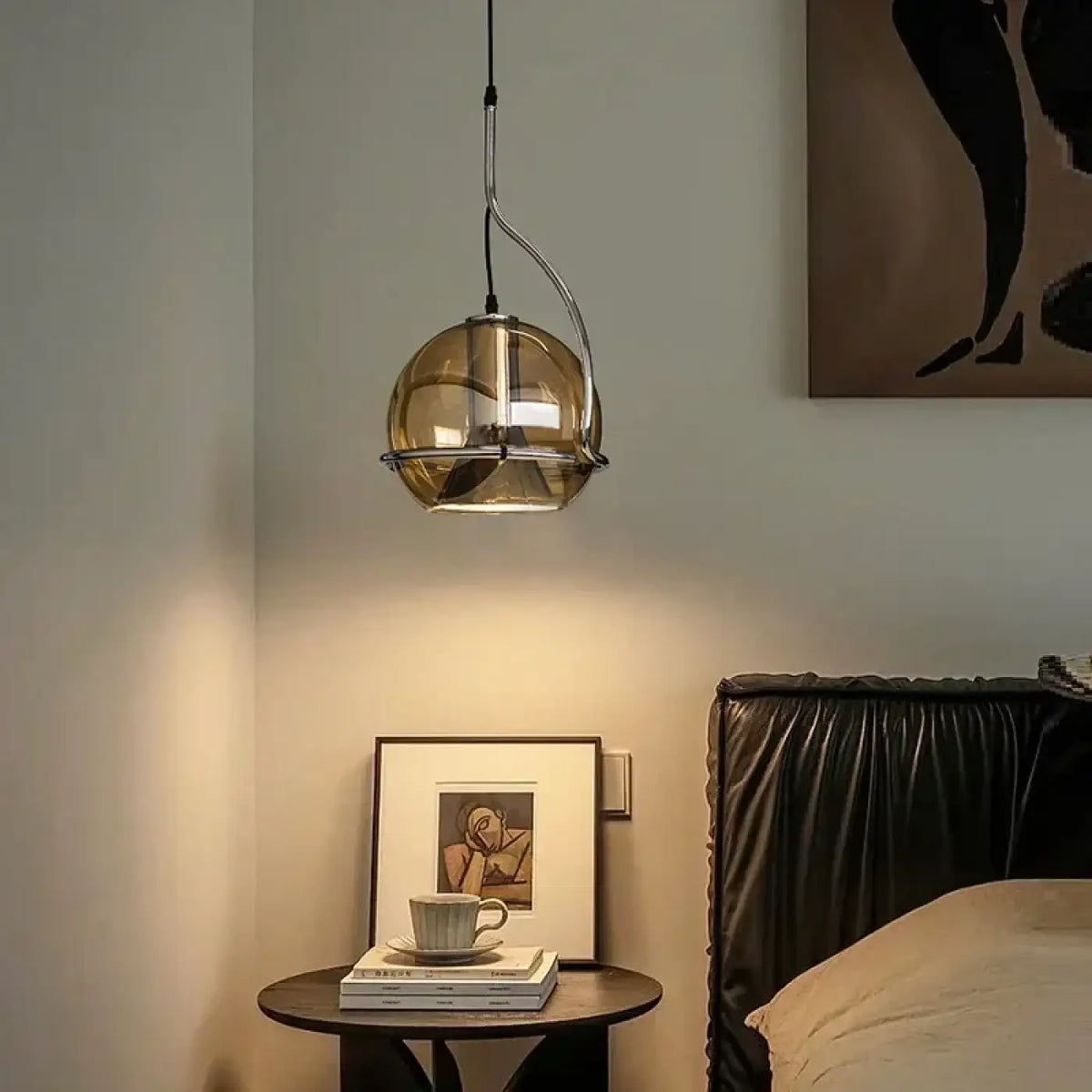 Suspension boule en verre marron avec spot LED argenté