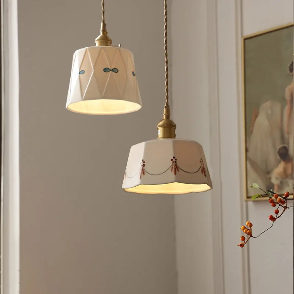 Suspension en céramique à finition dorée, deux modèles