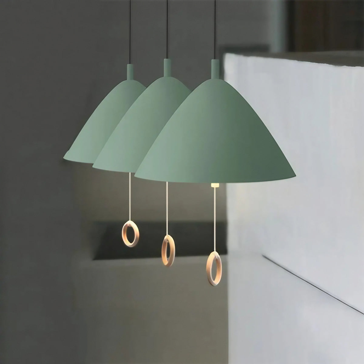 Suspension conique minimaliste, cinq coloris, trois tailles