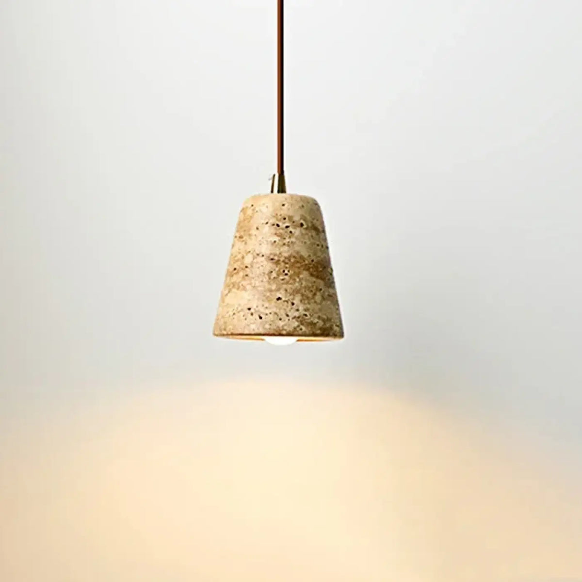 Suspension conique en pierre naturelle et métal