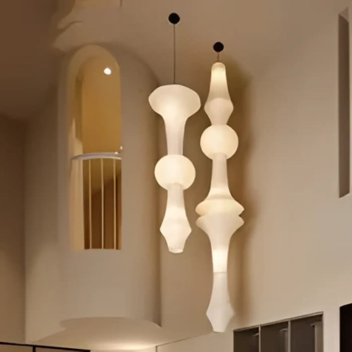 Suspension sculpture aux volumes allongés, tailles S, M ou L