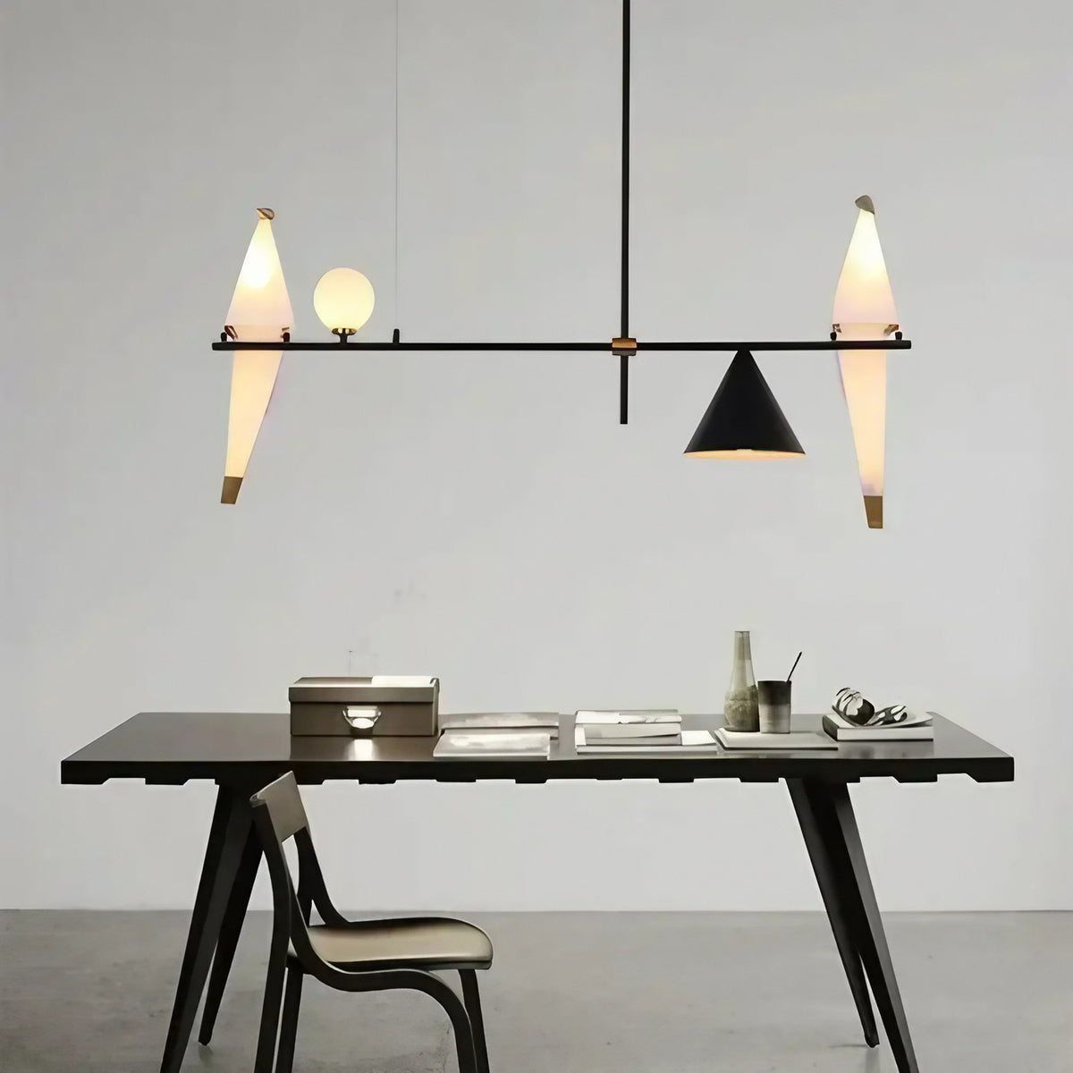 Suspension contemporaine à envol d'oiseaux lumineux, noir ou doré