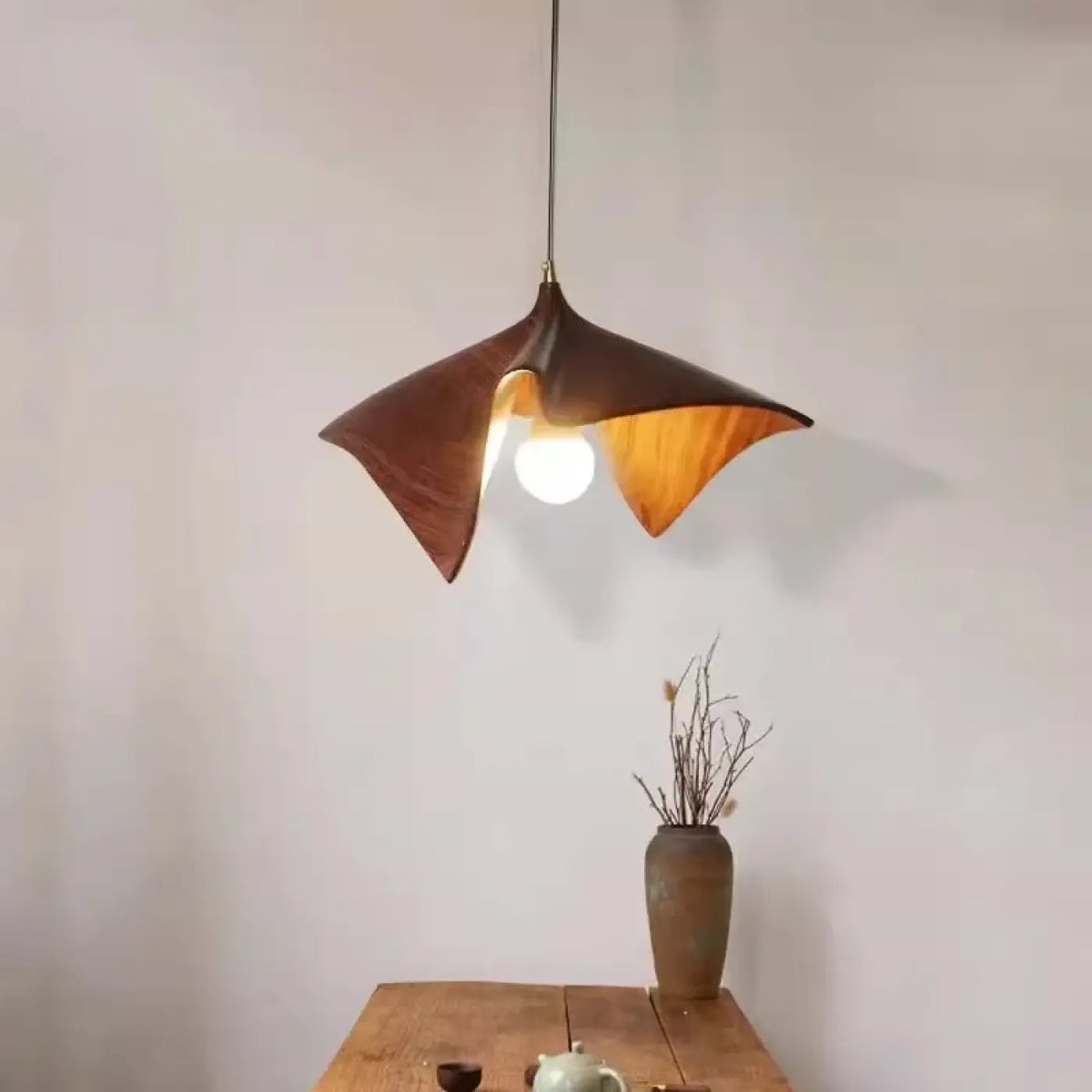 Suspension contemporaine à finition bois, blanc, marron ou noir, marron