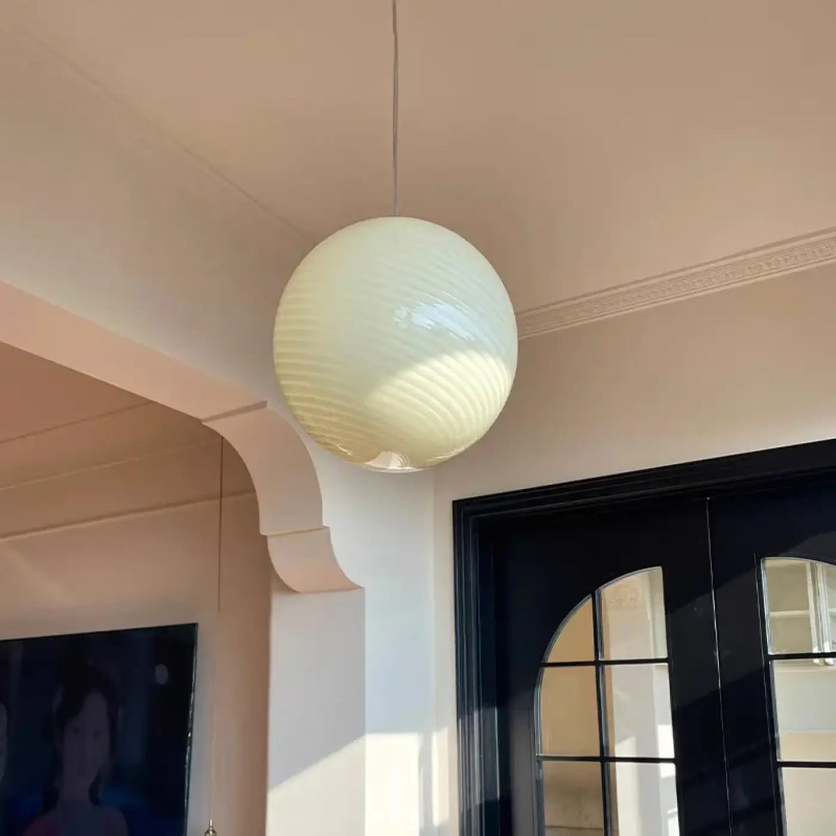 Suspension boule en verre soufflé, blanche ou bleue, S, M ou L