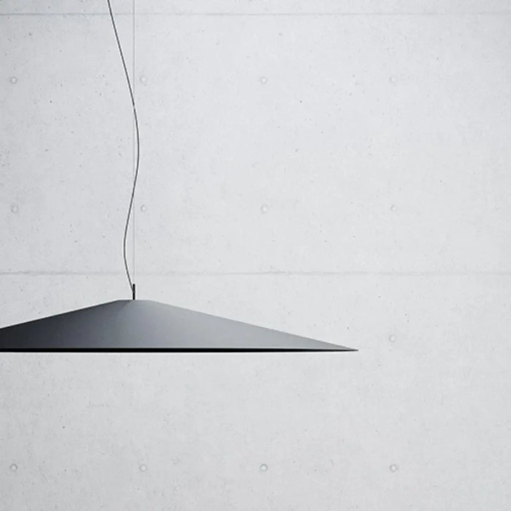 Suspension linéaire sobre, noire ou blanche, lumière au choix