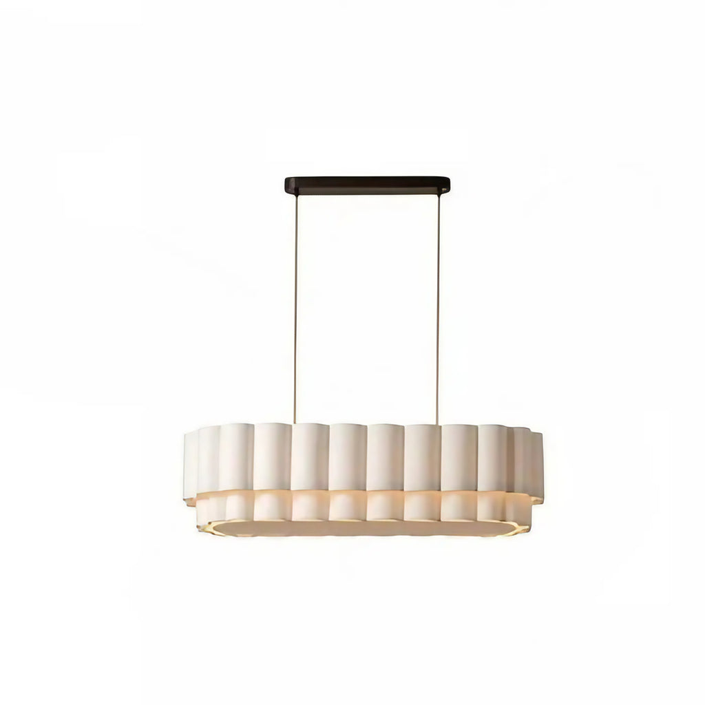 Suspension plissée en tissu blanc, silhouette ondulée
