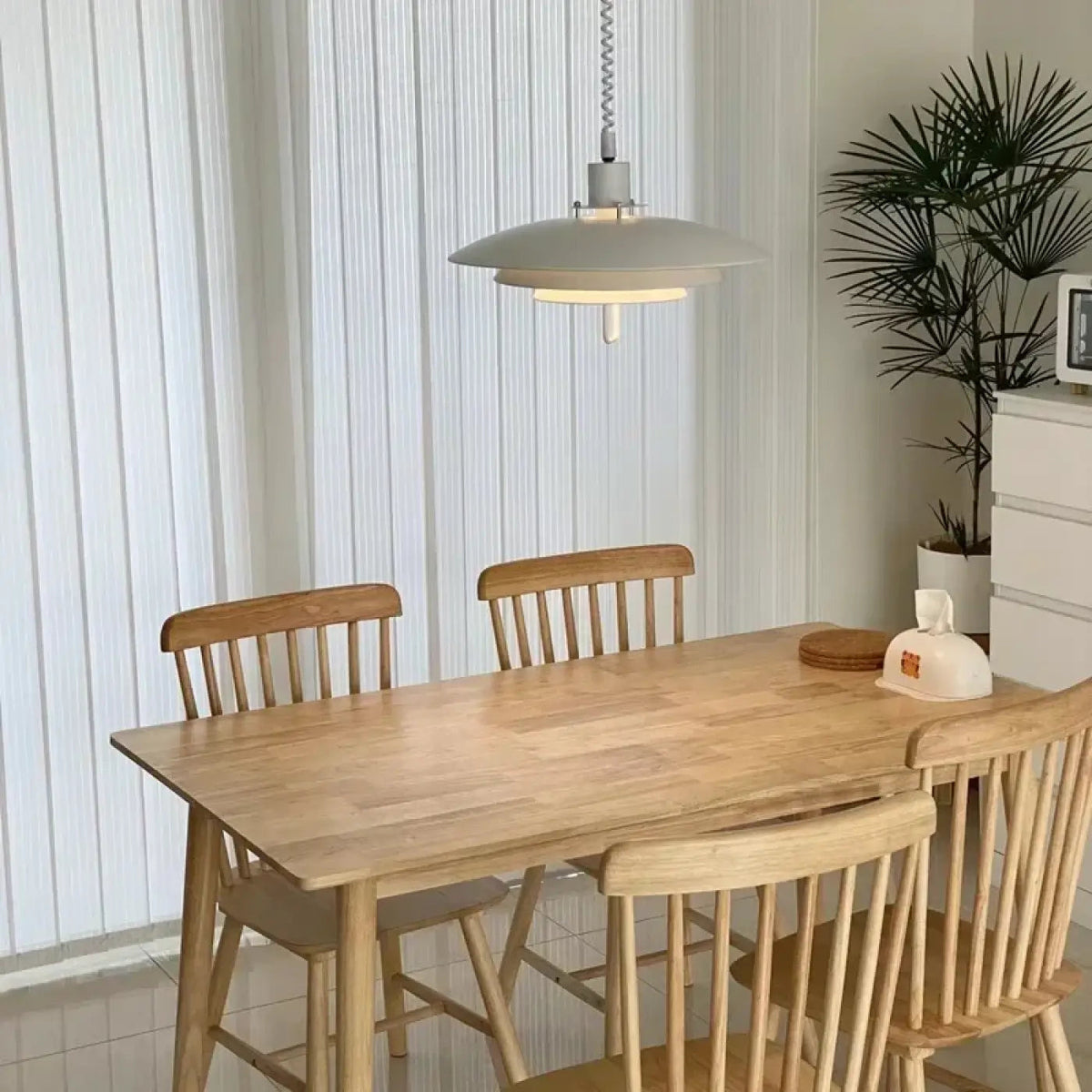 Suspension style danois pour cuisine, blanche ou noire