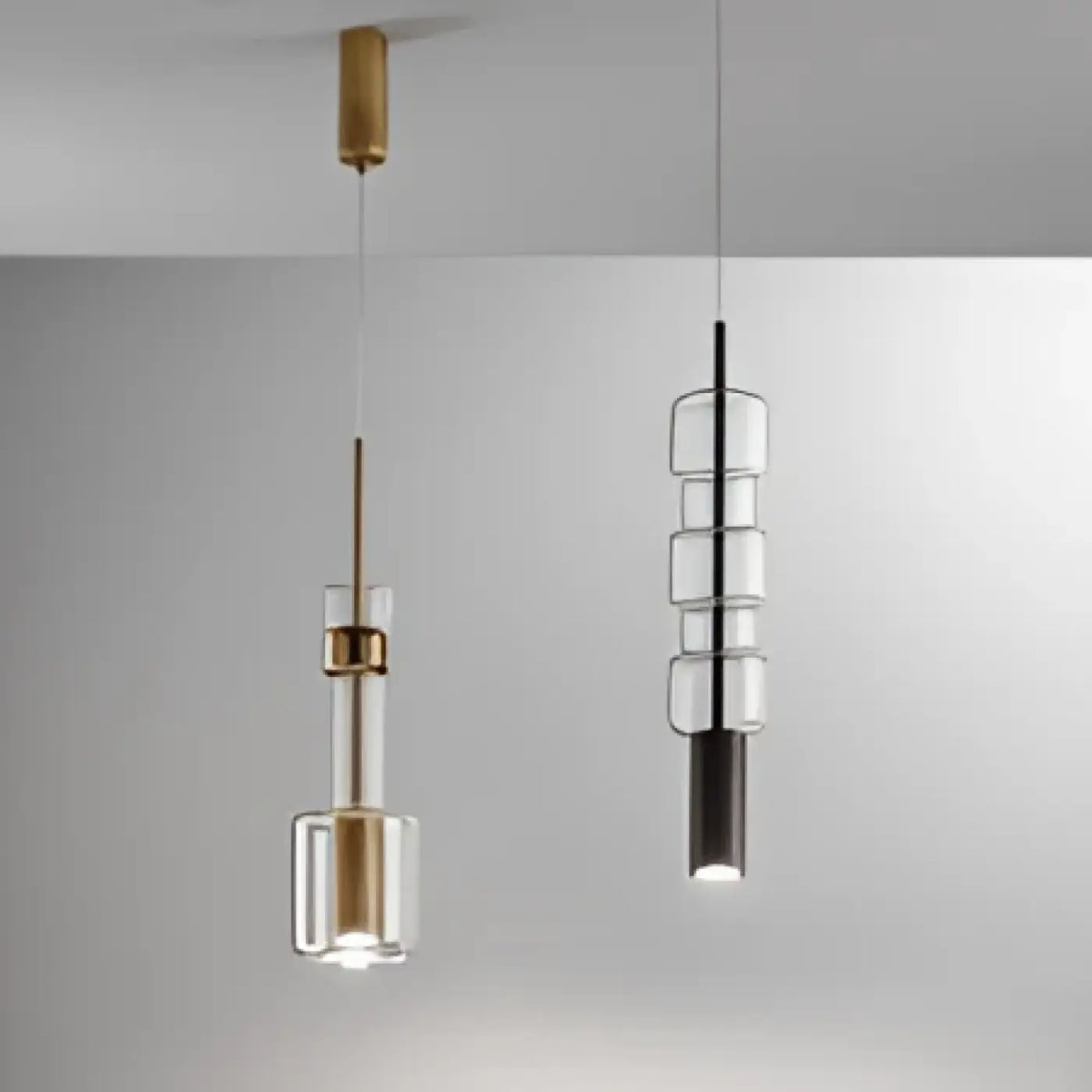 Suspension en verre soufflé transparent, détails dorés ou noirs