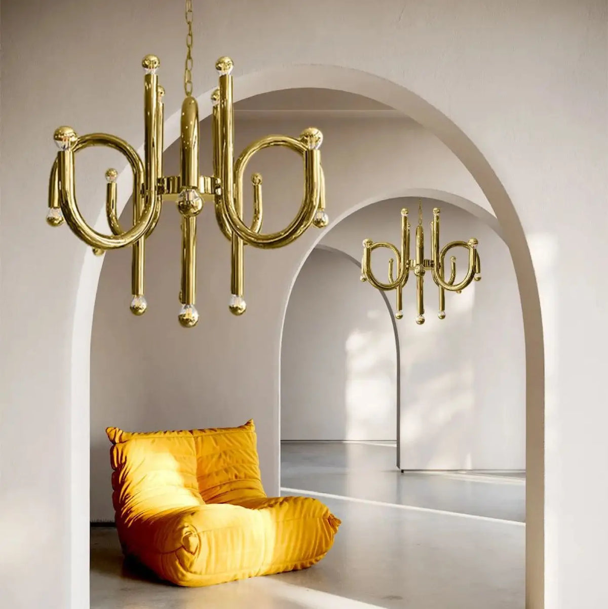 Suspension arrondie à finition miroir, argent ou doré