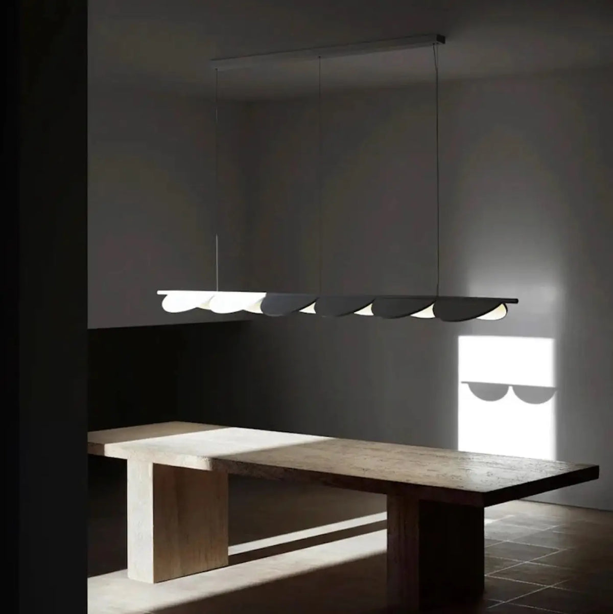 Suspension design aux lignes flottantes, six modèles au choix