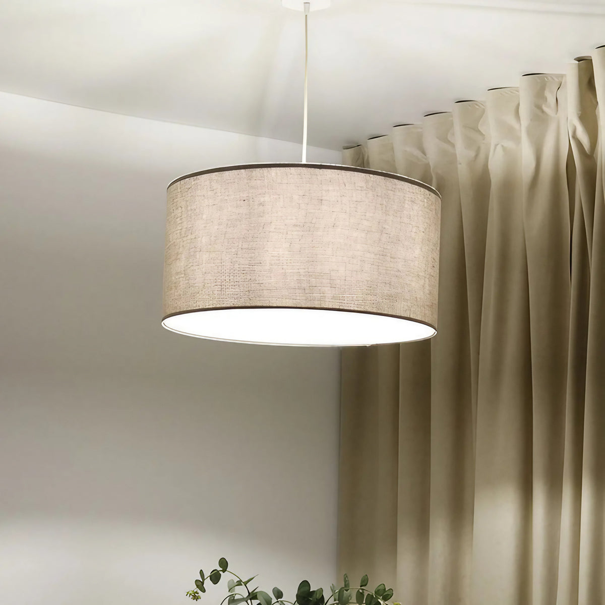 Suspension textile beige et écru, deux tailles S ou M