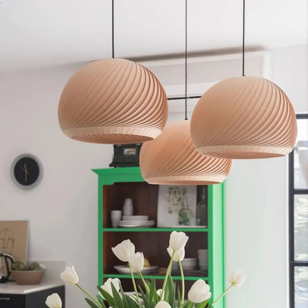 Suspension design aspect bois aux formes arrondies