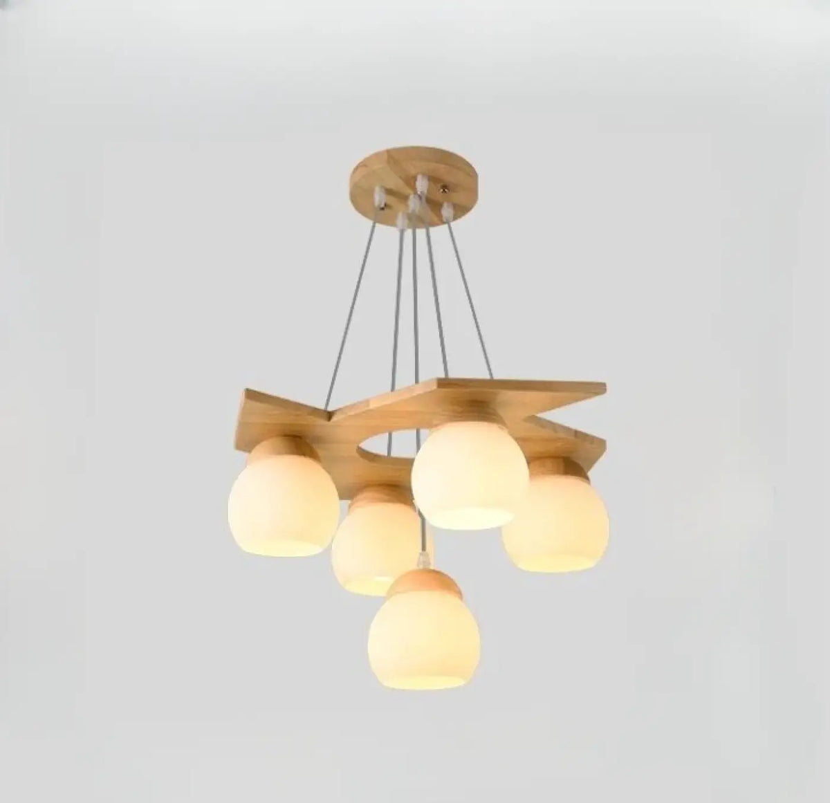 Suspension en bois à globes en verre opalin, beige
