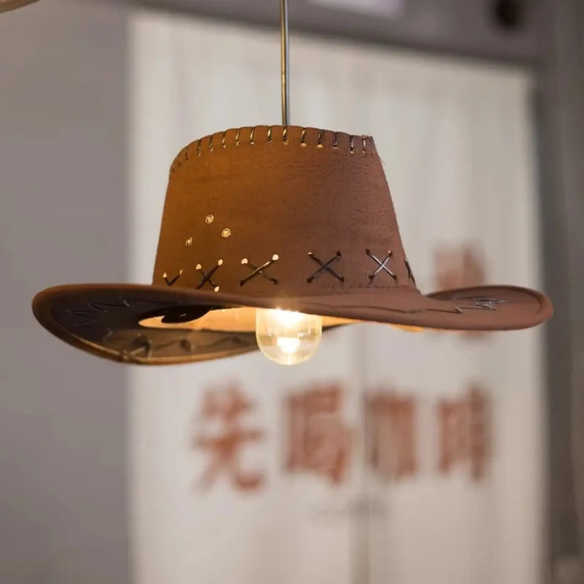 Suspension en forme de chapeau de cowboy, cinq coloris