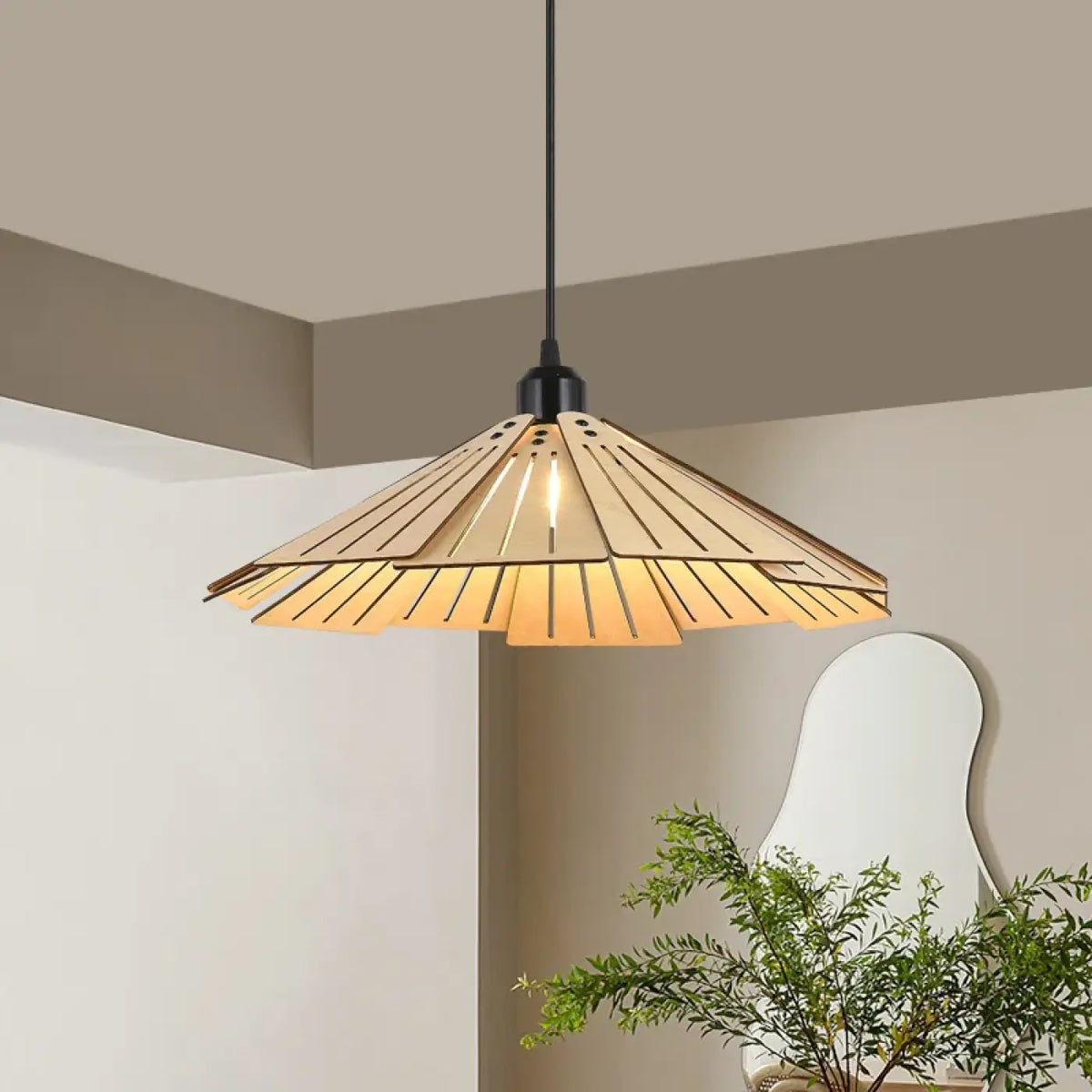 Suspension épurée en bois naturel, marron ou beige, beige