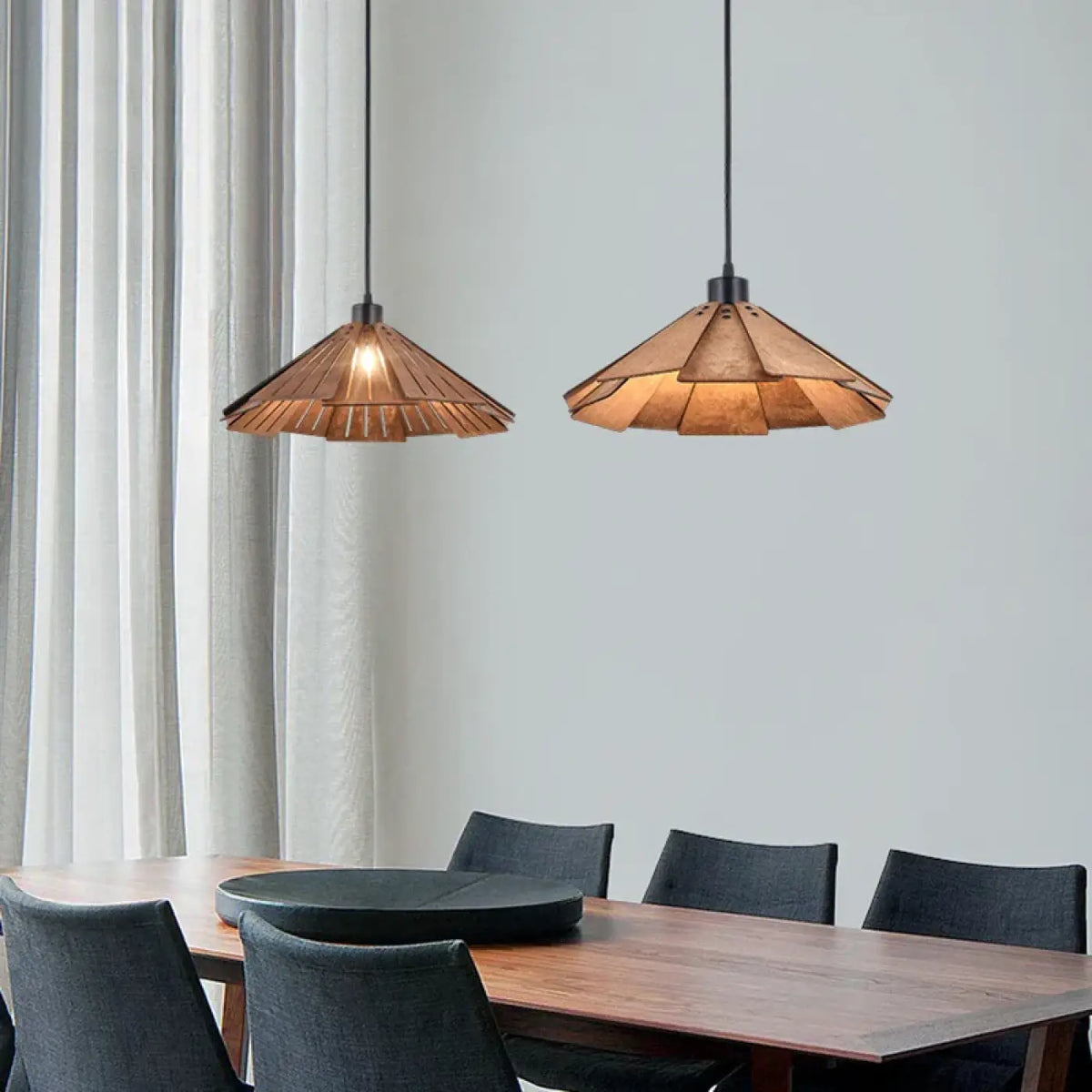 Suspension épurée en bois naturel, marron ou beige