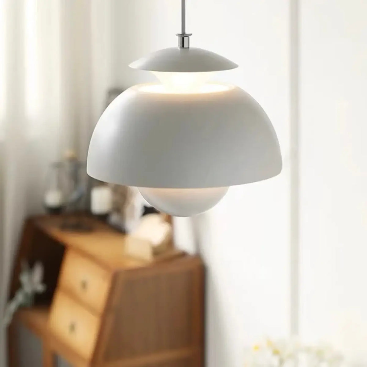 Suspension épurée en métal, quatre coloris, lumière au choix, blanc