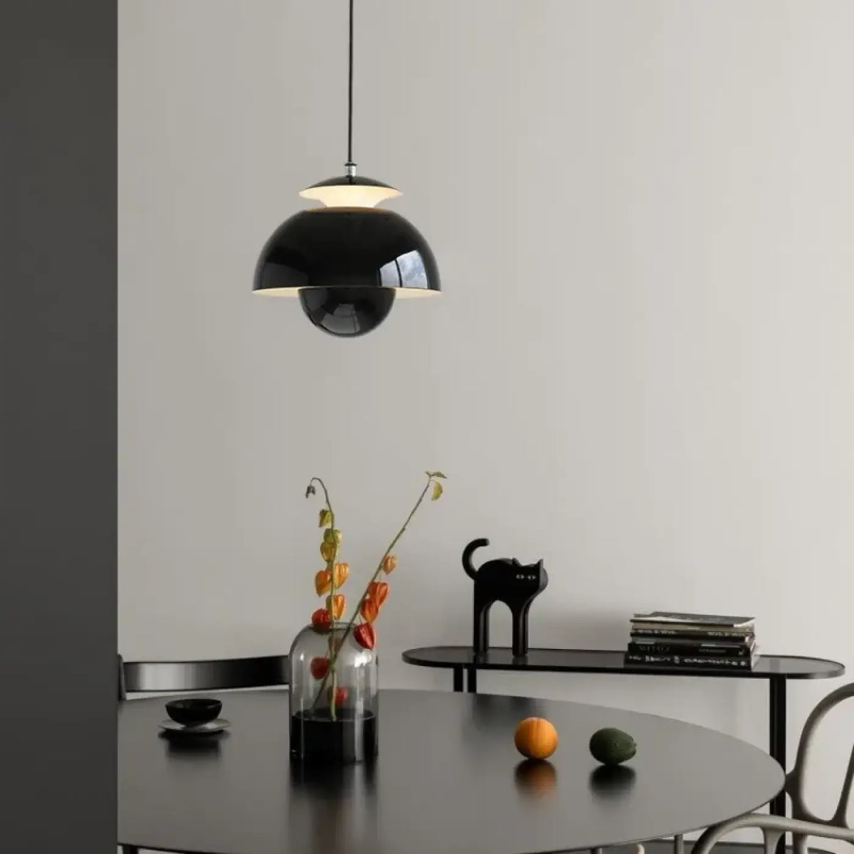 Suspension épurée en métal, quatre coloris, lumière au choix
